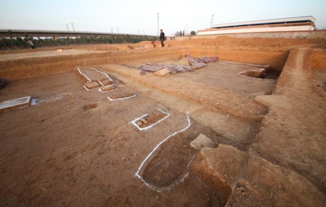 Nhặt chậu đất, tìm ra kho báu: Cung điện mộ cổ 1.800 tuổi của hoàng đế  - Ảnh 3.