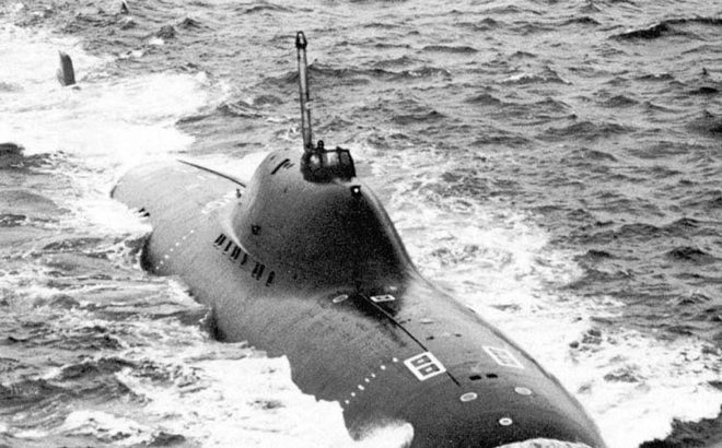 Dự án 705 Lira- một trong những dự án chế tạo tàu ngầm đắt đỏ nhất của Liên Xô. Ảnh: Pinterest.