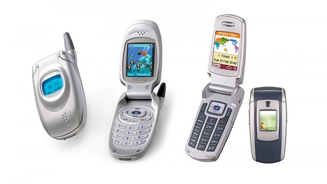Món phụ kiện 700.000 đồng biến tai nghe Galaxy Buds Pro giống  điện thoại “cục gạch” huyền thoại - Ảnh 1.