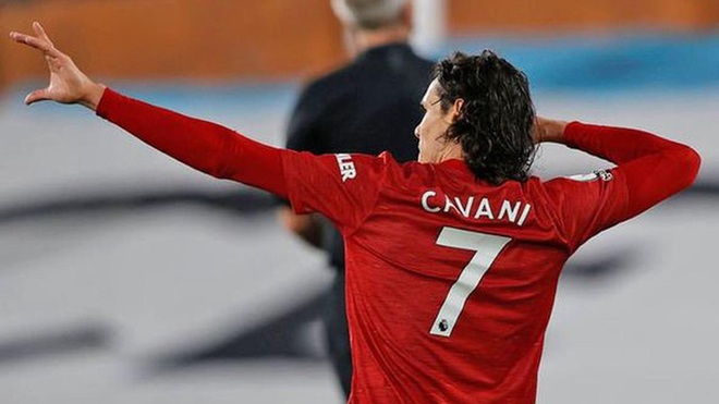 Và Edinson Cavani cứ chạy, chạy nữa, chạy mãi - Ảnh 2.