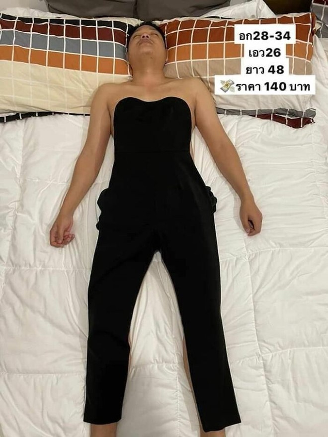 Vợ lợi dụng chồng ngủ để bắt làm người mẫu, mặc từ váy đầm đến croptop để đăng bán online rồi viral khắp MXH - Ảnh 9.
