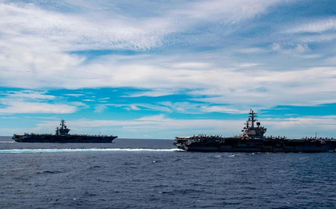 Năm ngoái, hai tàu sân bay Mỹ USS Nimitz và USS Ronald Reagan đi vào Biển Ðông. Ảnh: US Navy​