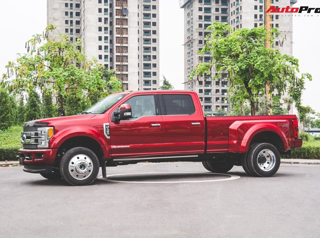 Đại gia hoa lan Bình Phước tậu Ford F-450 Limited Super Duty cực khủng tại Việt Nam: Xe bán tải dài gần 7 mét có giá bán hơn 6 tỷ đồng - Ảnh 5.