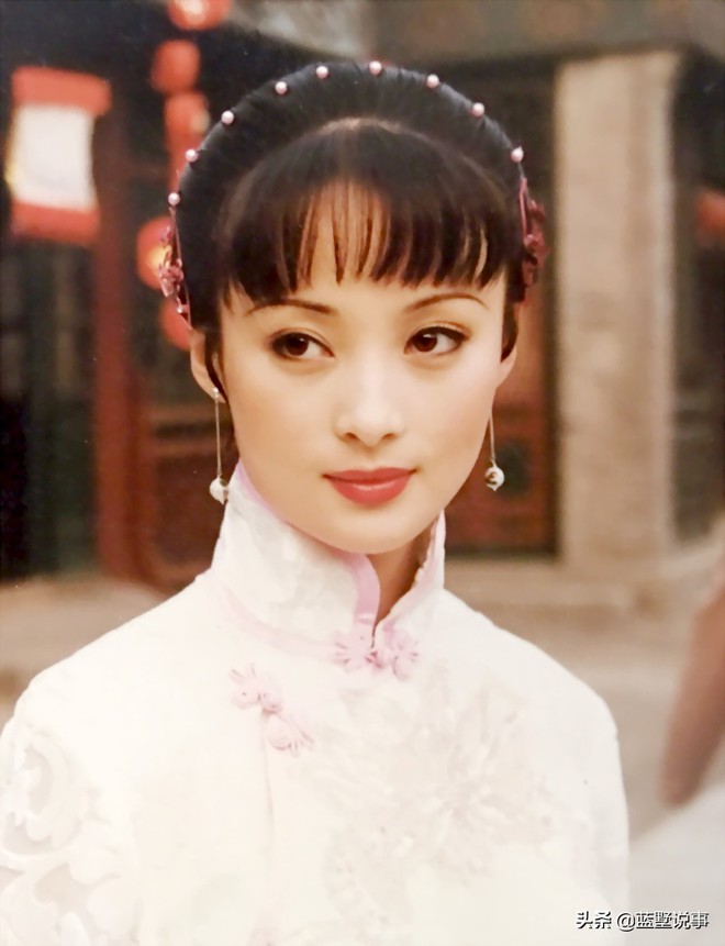 Nhan sắc nóng bỏng tuổi U50 của nàng Tây Thi có dung mạo tuyệt sắc nhất màn ảnh Hoa Ngữ - Ảnh 2.