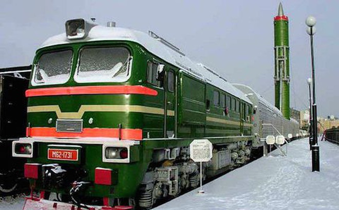 Hệ thống phóng tên lửa trên tàu hỏa của Nga đang được trưng bày tại St. Petersburg. Ảnh: JSC Russian Railways