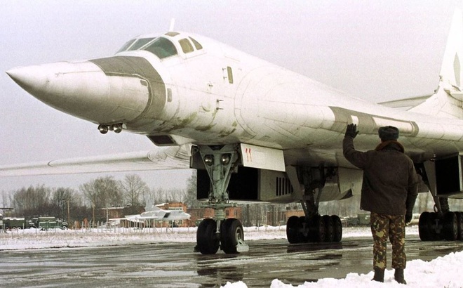 Tu-160 vẫn là máy bay quân sự siêu âm Mach 2+ lớn nhất và nặng nhất từng được chế tạo.