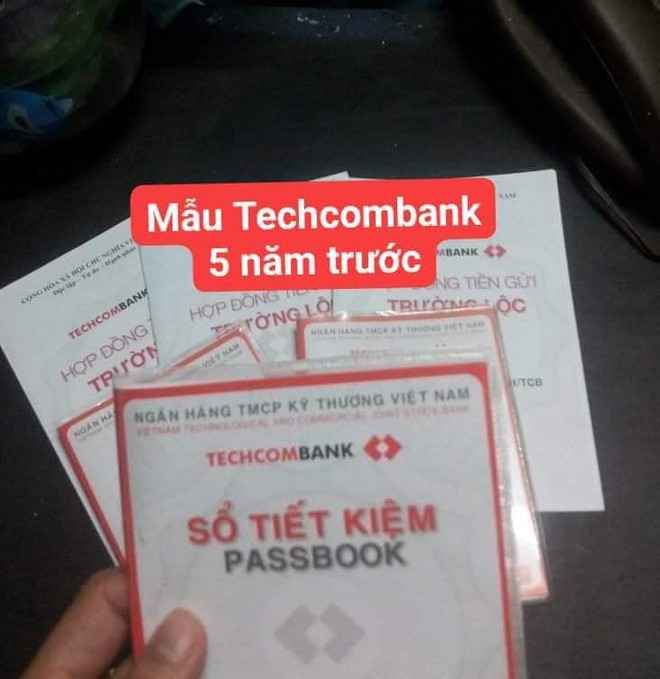 Nghi ngờ sổ tiết kiệm của mẹ Hồ Văn Cường, dân mạng lại vào fanpage Techcombank hỏi: Cho mình xem mẫu sổ năm 2016 - Ảnh 3.