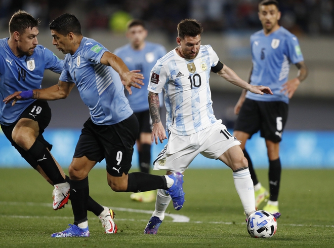 Messi tỏa sáng, Argentina thắng đậm Uruguay - Ảnh 2.