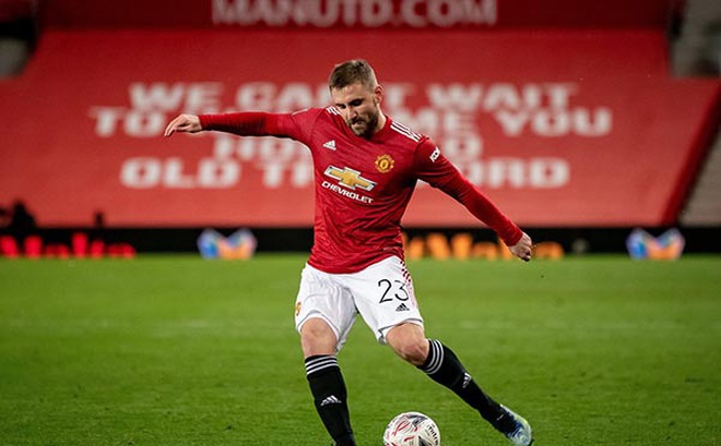 Luke Shaw sắp được tăng lương