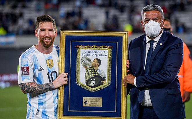 LĐBĐ Argentina tôn vinh Messi