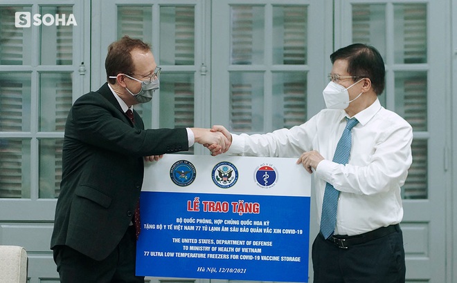 Mỹ viện trợ Việt Nam 77 tủ lạnh bảo quản vaccine, nói là sự giúp đỡ cho bạn bè và mang ý nghĩa của niềm hy vọng Mỹ viện trợ Việt Nam 77 tủ lạnh bảo quản vaccine, nói là sự giúp đỡ cho bạn bè và mang ý nghĩa của niềm hy vọng