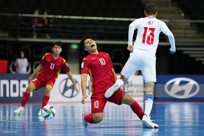 Tuyển thủ futsal Vũ Đức Tùng nhận tin vui về chấn thương, sự nghiệp ít bị ảnh hưởng - Ảnh 1.