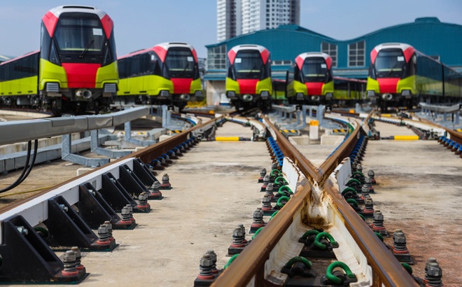 Cận cảnh 10 đoàn tàu tuyến Metro Nhổn - ga Hà Nội sẵn sàng chạy thử nghiệm - Ảnh 1.