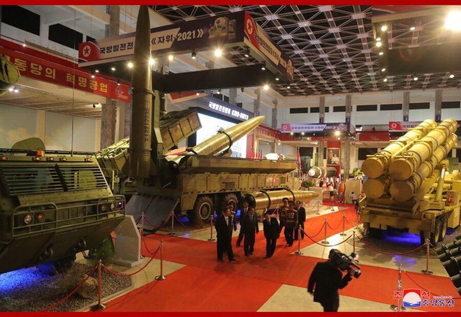 Xem tên lửa siêu thanh Hwasong-8 và các vũ khí mới được Triều Tiên trưng bày - Ảnh 7.