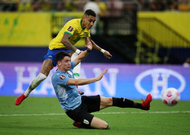 Neymar che mờ Suarez - Cavani, Brazil đại thắng Uruguay - Ảnh 2.