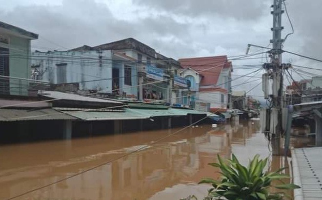 Nhiều khu vực tại xã Đại Lãnh (huyện Đại Lộc, tỉnh Quảng Nam) ngập nặng