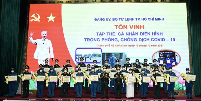 Thực hiện nhiệm vụ chưa có tiền lệ, 1.200 cán bộ, chiến sĩ mắc Covid-19 - Ảnh 1.