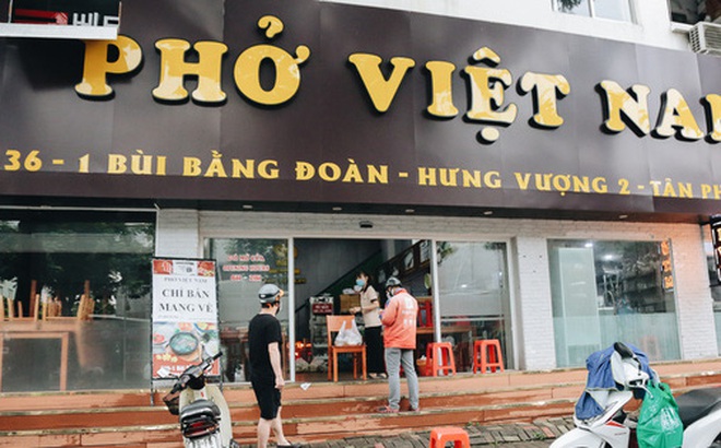 Một quán phở ở quận 7 bán mang về