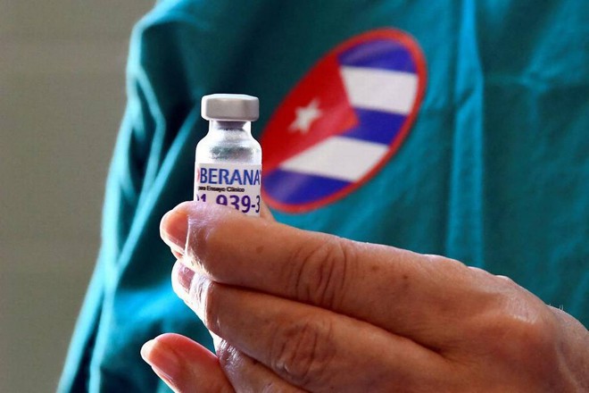 Lí do Mỹ chỉ mua 1 loại vaccine đang tiêm nhiều ở Việt Nam để viện trợ cho thế giới - Số vaccine khủng sắp đổ bộ Việt Nam trong tháng 10 - Ảnh 1.