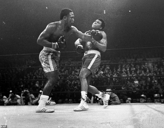 Nhớ về Thrilla in Manila: Trận chiến lịch sử đẩy Muhammad Ali và Joe Frazier cận kề với cái chết - Ảnh 4.