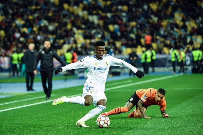 Real Madrid huỷ diệt Shakhatar Donetsk trong ngày Vinicius rực sáng - Ảnh 7.