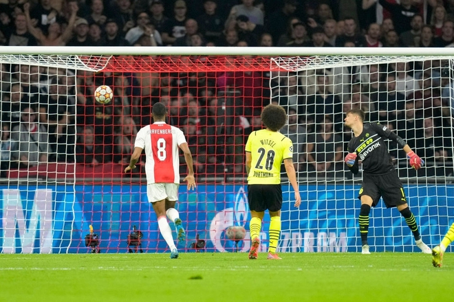 Marco Reus đốt lưới nhà, Dortmund thua tan nát trước Ajax - Ảnh 9.