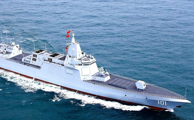 Tàu khu trục có tên lửa dẫn đường Type 055 Nanchang của Trung Quốc. Ảnh: Handout