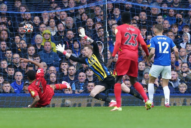 Màn ngược dòng kịch tính hơn phim hành động của Watford: Phút 77 bị dẫn 1-2, hết trận thắng ngược 5-2 - Ảnh 5.