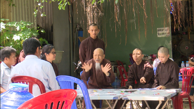 Có đến 900 video, kênh YouTube của Tịnh Thất Bồng Lai thu về bao tiền mỗi tháng? - Ảnh 4. Có đến 900 video, kênh YouTube của Tịnh Thất Bồng Lai thu về bao tiền mỗi tháng? - Ảnh 4.