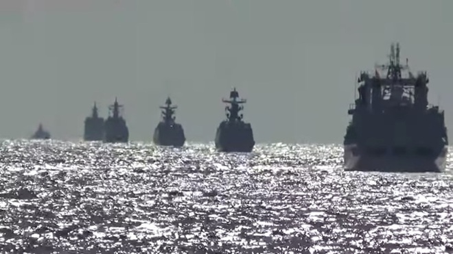 Nhật Bản theo sát hành động bất thường của Trung Quốc trên biển - Ảnh 1.