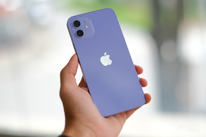 iPhone mất nửa giá sau 1 năm, về tay Apple lại thành cả tấn vàng - Ảnh 1.