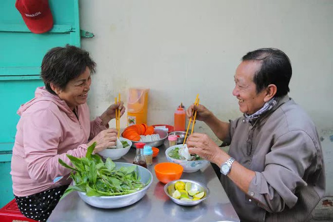 TP.HCM: Những phường nào ở Thủ Đức được bán đồ uống có cồn?. Đề xuất mở vũ trường, karaoke, quán bar - Ảnh 1.