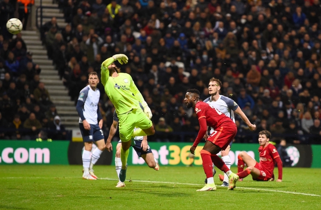 Tuyển thủ Nhật Bản lóe sáng đưa Liverpool vào tứ kết cúp Liên đoàn Anh - Ảnh 11.