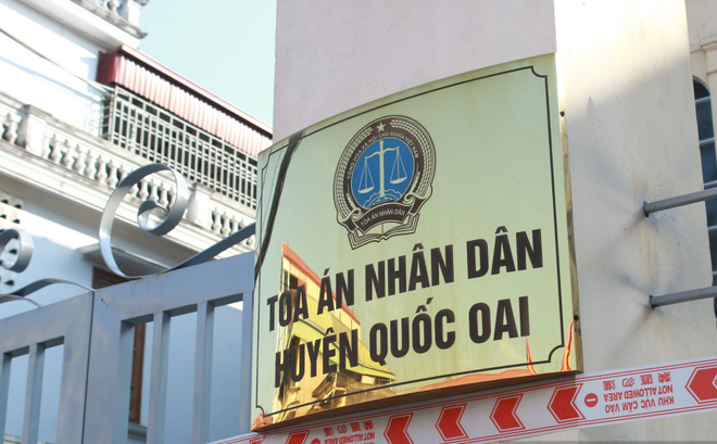 Trụ sở TAND huyện Quốc Oai đang được tạm thời phong tỏa.