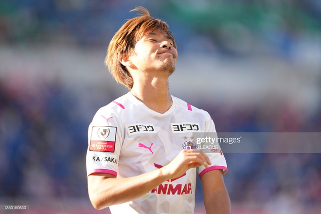 Văn Lâm cổ vũ từ Nga trong ngày Cerezo Osaka đánh rơi cúp vô địch - Ảnh 11.