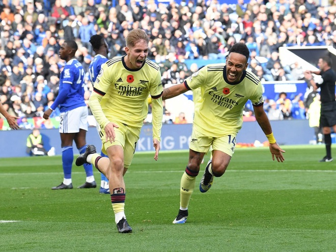 Ramsdale rực sáng giúp Arsenal đánh bại Leicester 2 bàn không gỡ - Ảnh 5.