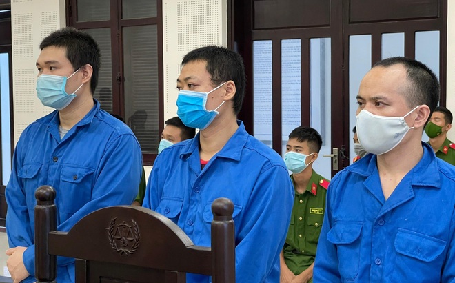 Các bị cáo người Trung Quốc lãnh án, từ trái qua: Tưởng Đăng Quân, Đới Hồng Hi, Phương Tuấn Kiệt
