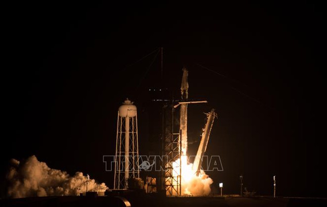 NASA và SpaceX lùi lịch phóng tàu Crew Dragon lên ISS - Ảnh 1.