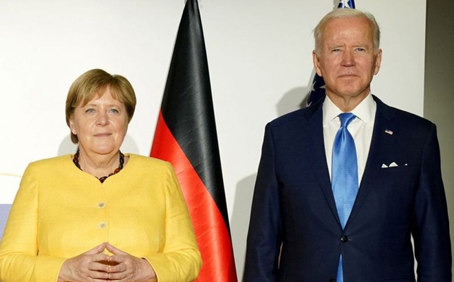 Tổng thống Mỹ Joe Biden và Thủ tướng Đức Angela Merkel trong cuộc gặp bên lề Thượng đỉnh G20 ở TP Rome - Ý ngày 30-10. Ảnh: Reuters