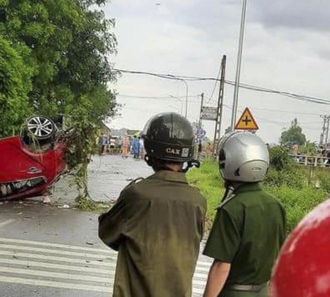 Clip hiện trường vụ tai nạn 6 người thương vong ở Bắc Ninh, trong đó có 1 youtuber nổi tiếng - Ảnh 3.