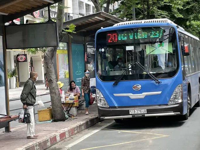 Ổ dịch ở BV Việt Đức có bao nhiêu ca nhiễm Covid-19?. Thứ trưởng Nguyễn Trường Sơn: Tỷ lệ tử vong là bài học rất lớn cho hệ thống y tế Việt Nam - Ảnh 1.