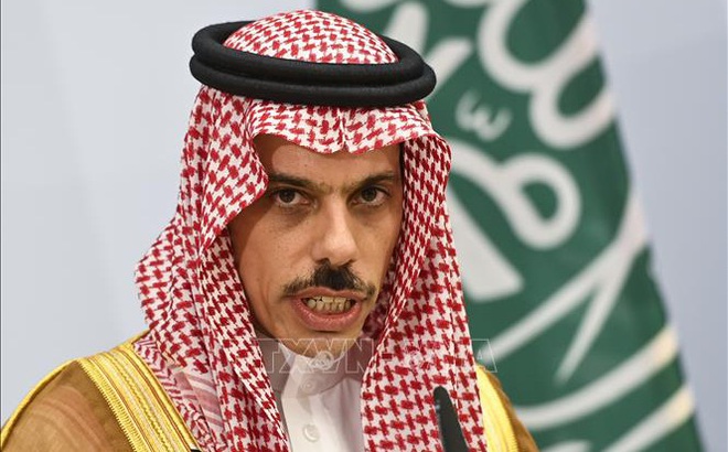 Ngoại trưởng Saudi Arabia Faisal bin Farhan phát biểu với báo giới tại Berlin, Đức ngày 19/8/2020. Ảnh: AFP/TTXVN
