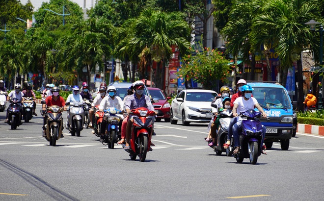 Đường phố tại Bà Rịa - Vũng Tàu đã đông trở lại sau khi tỉnh chuyển giãn cách xã hội theo Chỉ thị 15