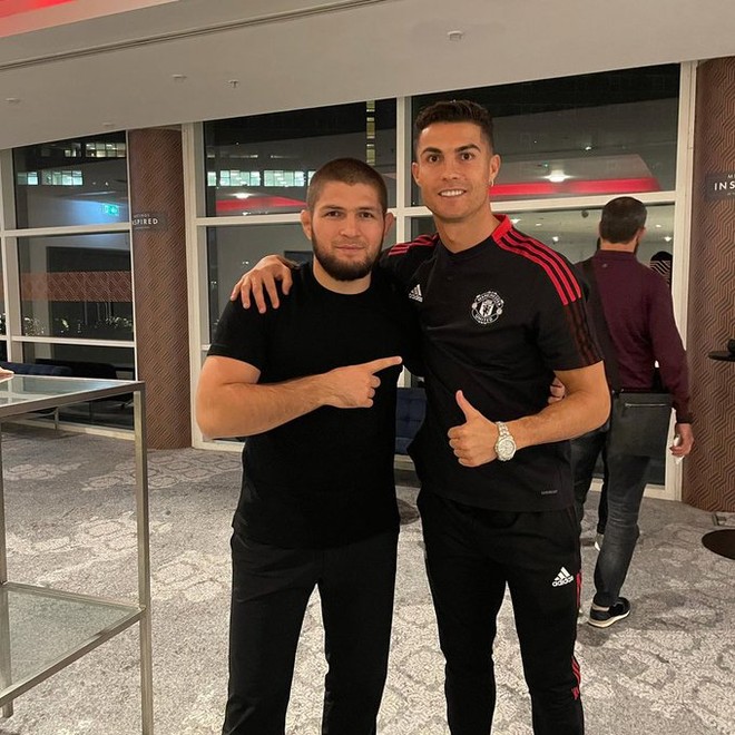 Ronaldo chạm mặt cực căng với Khabib, đòi vật ngã võ sĩ huyền thoại UFC - Ảnh 4.