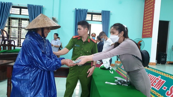 Bộ Công an thu thập thông tin từ thiện của ca sĩ Thuỷ Tiên: Đại diện một số đơn vị ở Quảng Nam nói gì? - Ảnh 2.