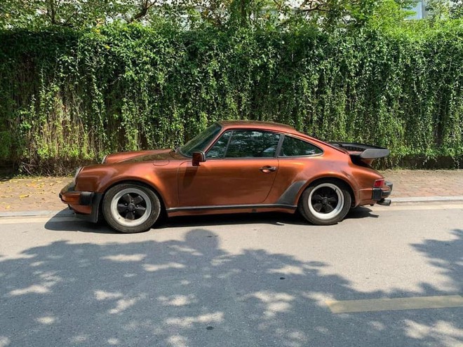 Hàng hiếm Porsche 930 bất ngờ xuất hiện tại TP.HCM - Mẫu xe ưa thích của Bill Gates - Ảnh 4.