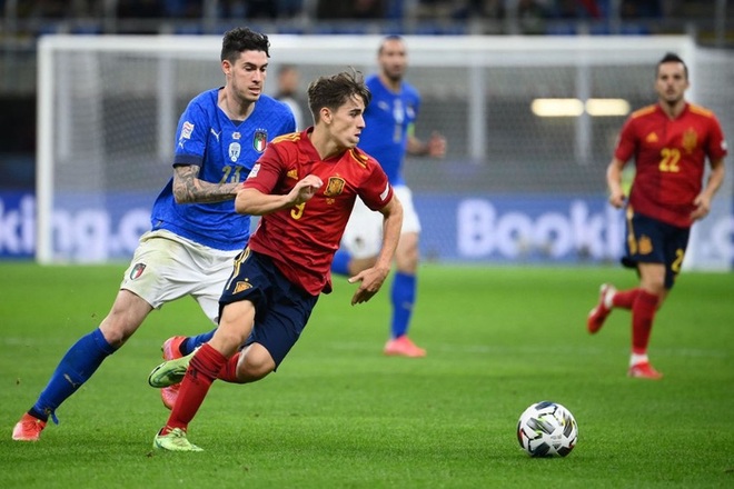 Bonucci chơi xấu ăn thẻ đỏ, Italy thua TBN ở bán kết Nations League - Ảnh 10.