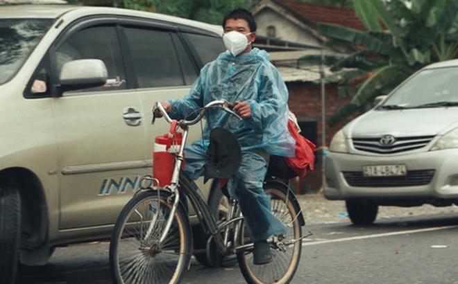 Chàng trai đi xe đạp từ TP. HCM đến địa bàn tỉnh Quảng Trị. Bảo Trung/SK&ĐS