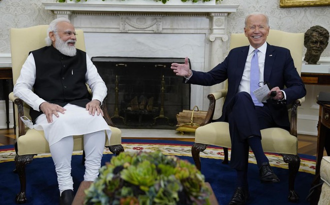 Tổng thống Joe Biden (phải) gặp Thủ tướng Ấn Độ Narendra Modi tại Nhà Trắng ngày 24/9. Ảnh: AP