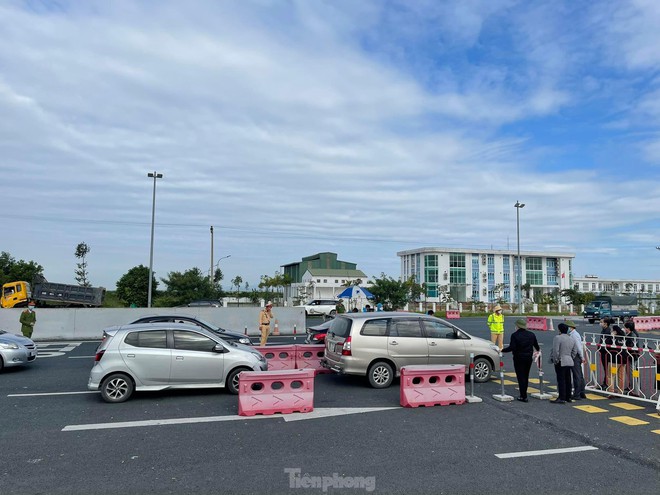 Kiểm soát người ra vào Quảng Ninh chỉ một phút bằng hành trình không chạm - Ảnh 8.